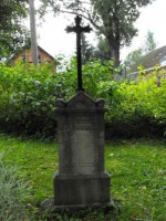 /album/pomnik-ve-vsi1/a2966183-krizek-v-obci-vysoke-jamnejpg-1-620x0p0-jpeg1/